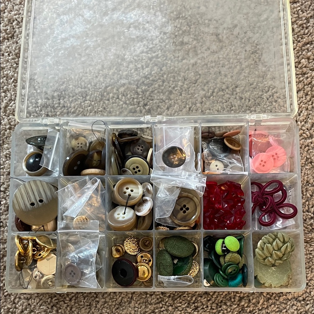 Assorted Button Collection in Organizer Box - Picture 4 of 5